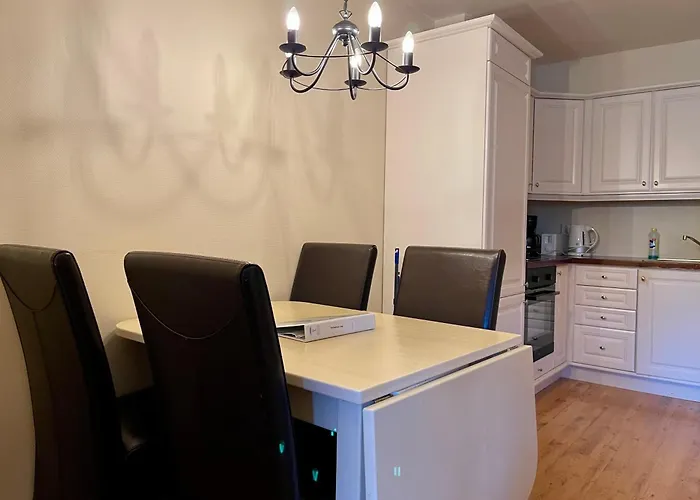 Cozy 2-bedroom Retreat In The Heart Of Nature Apartamento *